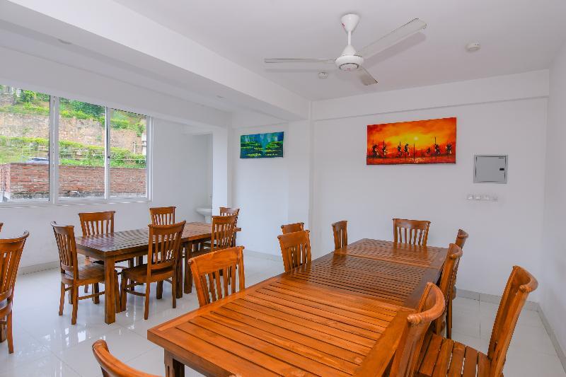 Oyo 238 Selva'S Guest House Nuwara Eliya Zewnętrze zdjęcie